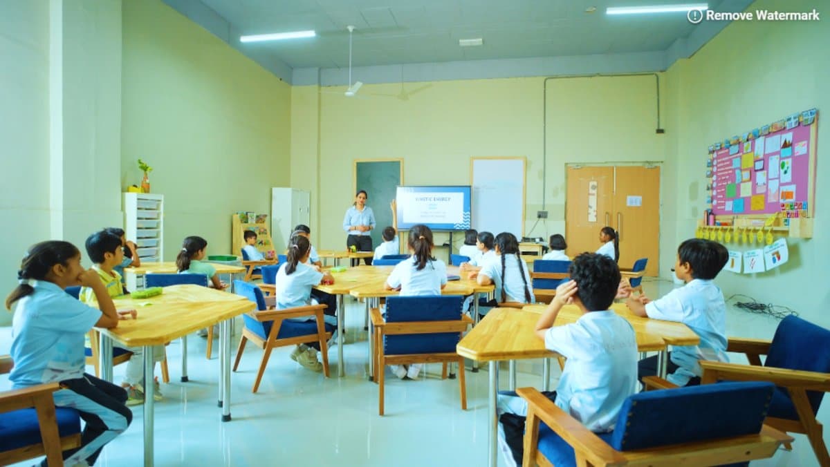 MODERN CLASSROOMS